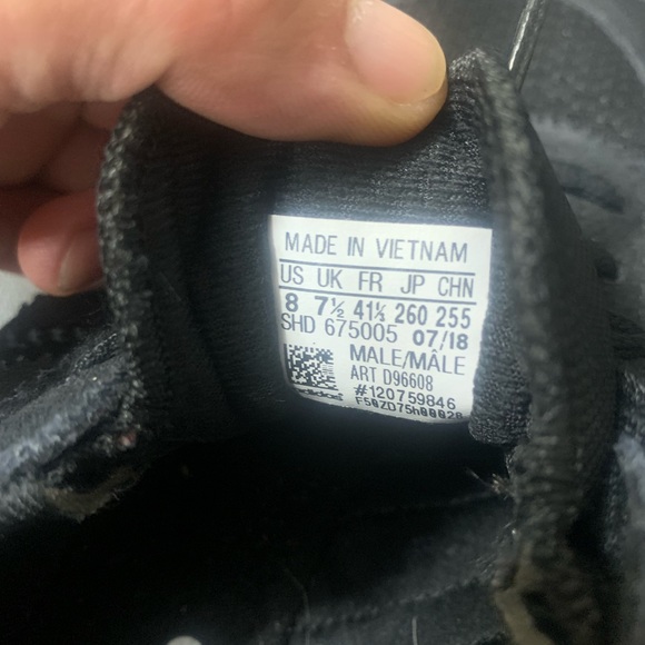 Adidas black sneaker - Picture 3 of 6